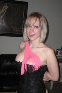 , 23  female escort, kootenays
